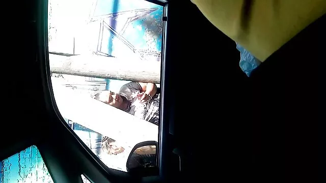 Se folla a su novia con un porno gratis online español enorme consolador con arnés