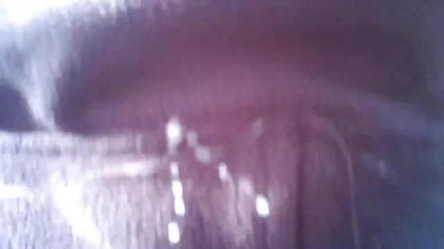 Sexy chica de pelo oscuro fj con corrida videos porno en audio español latino