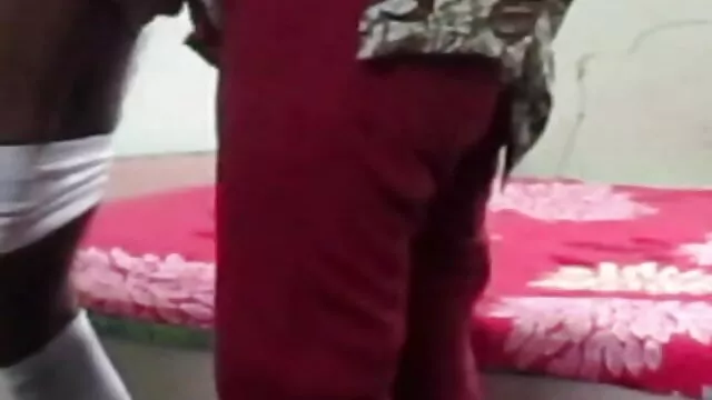 Chica con gafas follada al estilo perrito videos de porno español latino