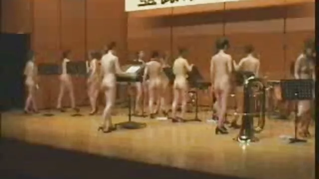 asiático y xxx online latino un americano comparten una polla