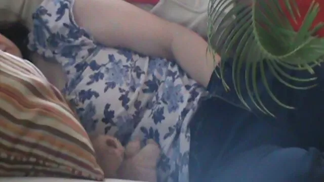 Chica muestra grandes tetas videos xxx en español latino y coño en omegle webcam